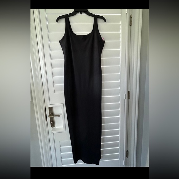 SKIMS NEW Tank Long Slip Dress - Onyx - Picture 5 of 7